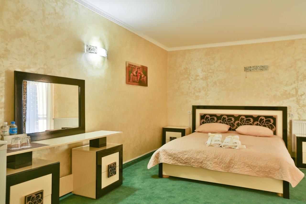 Tysmenytsia Роляда酒店 外观 照片