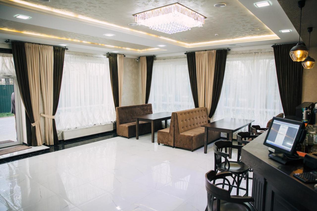 Tysmenytsia Роляда酒店 外观 照片